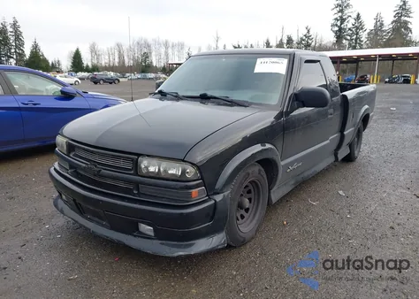 2000 Chevrolet S-10 Ls z USA, uszkodzony, nr VIN 1GCCS19W9Y8309158